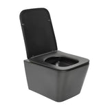 Czarno-matowe miska WC wisząca SAT Infinitio o kwadratowym designie z deską soft Close i z ukrytym mocowaniem.