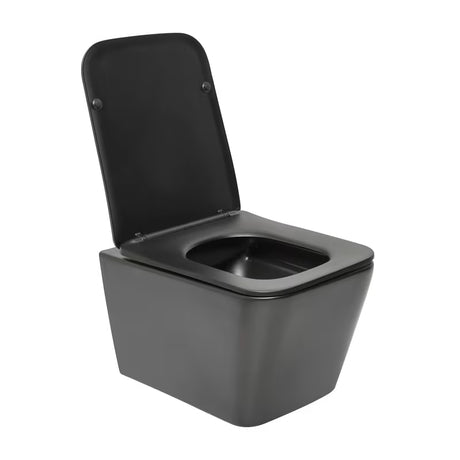 Czarno-matowe miska WC wisząca SAT Infinitio o kwadratowym designie z deską soft Close i z ukrytym mocowaniem.