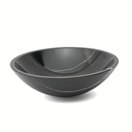 Umywalka nablatowa  SAT Purity z naturalnego czarnego marmuru o wymiarach 43 x 43 cm bez przelewu.