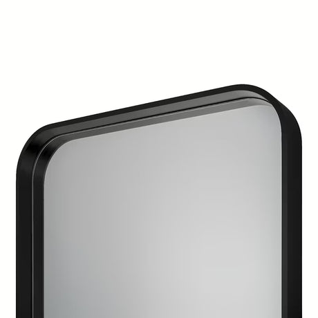 Prostokątne łazienkowe lustro SAT 60x80 cm z czarną aluminiową ramą, do montażu w pionie i poziomie.