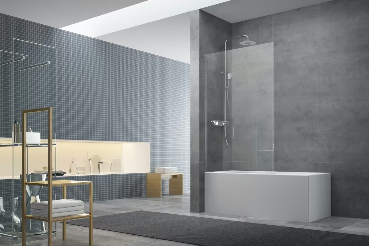 Stała parawan nawannowy SAT Chrome 150x80 cm z profilem chrom i szkłem z powłoką EasyClean.