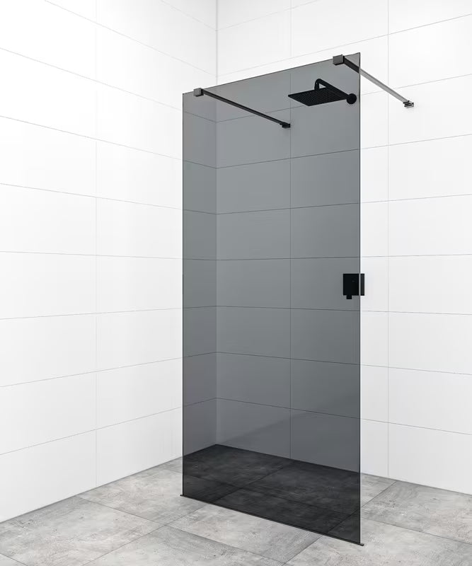 Czarna walk-in ścianka prysznicowa SAT Walk-in 120 cm z przezroczystego szkła bezpiecznego z powłoką Easy Clean.