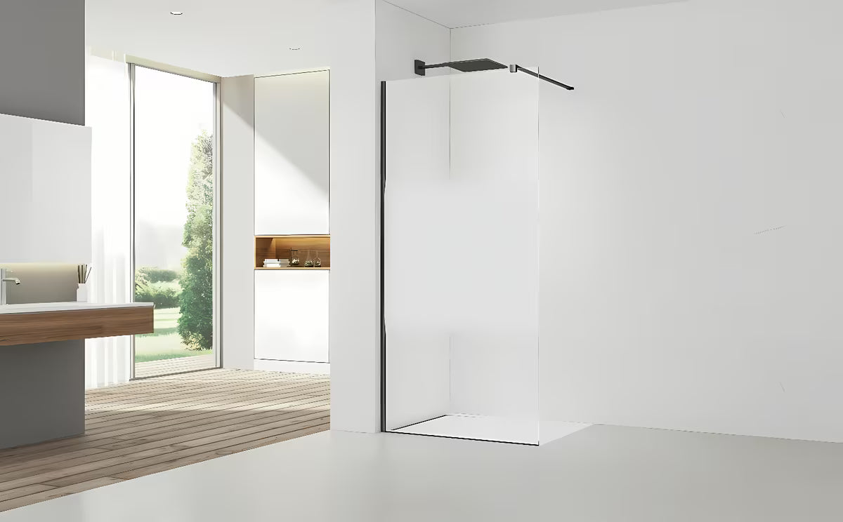 Czarna walk-in ścianka prysznicowa SAT Walk-in 120 cm z przezroczystym szkłem i pasem intymności