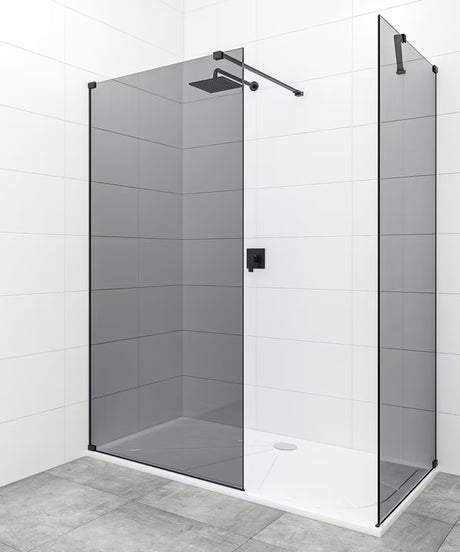 Czarny walk-in parawan prysznicowy 140x90 cm z nieprzezroczystym szkłem w dekorze dymionym