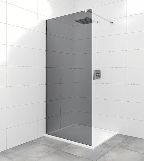 SAT Walk-in ścianka prysznicowa Walk‑in- 140 cm w błyszczącym chromie z nieprzezroczystym szkłem w kolorze dymionym.