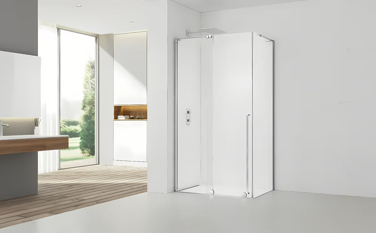 Kabina prysznicowa SAT Walk-In Xmotion 100x80 cm w błyszczącym chromie z przezroczystym szkłem i drzwiami przesuwnymi.
