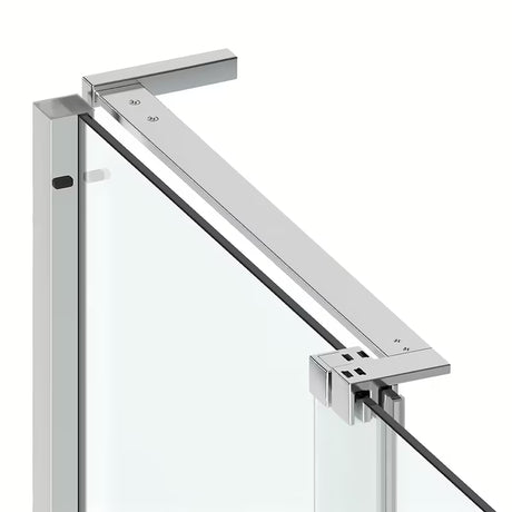 Kabina prysznicowa SAT Walk-In Xmotion 120x110 cm z drzwiami przesuwnymi, przezroczystym szkłem i połyskującym chromem.