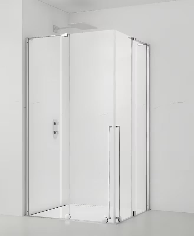 Kwadratowa kabina prysznicowa SAT Walk-In Xmotion 90 x 90 cm z drzwiami przesuwnymi i przezroczystym szkłem, w błyszczącym chromie.