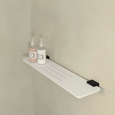 Zestaw akcesoriów łazienkowych SAT X-way z półką i dwoma uchwytami w nowoczesnym designie.