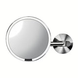 Ścienne lusterko kosmetyczne Simplehuman Wall z oświetleniem Tru-lux LED w wykończeniu polerowana stal.