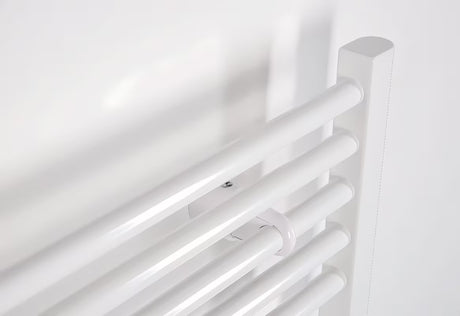 Biały kombinowany rurowy grzejnik łazienkowy Thermal Trend KD 168x45 cm, odpowiedni do łazienki i przedpokoju.