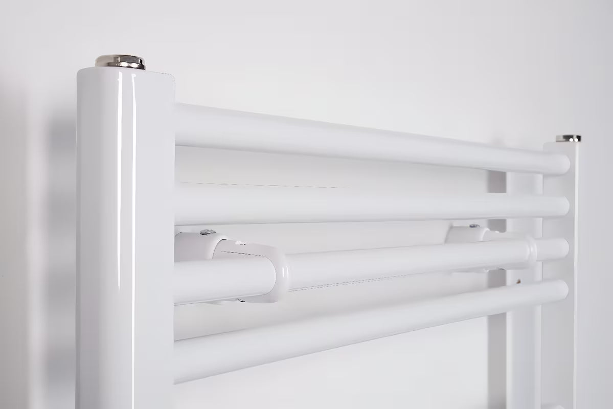 Biały kombinowany rurowy grzejnik łazienkowy Thermal Trend KD 45x185 cm do łazienki