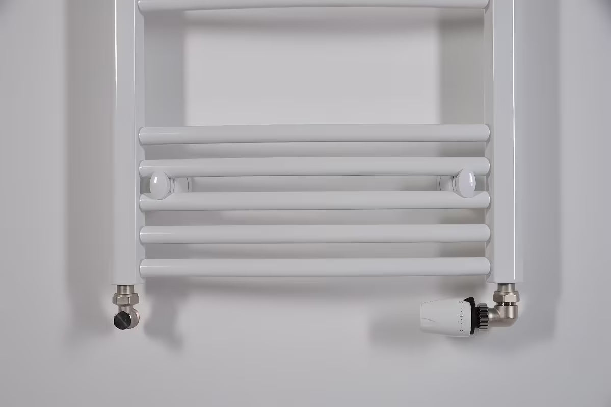 Biały kombinowany rurowy grzejnik łazienkowy Thermal Trend KDO 45x132 cm do łazienki