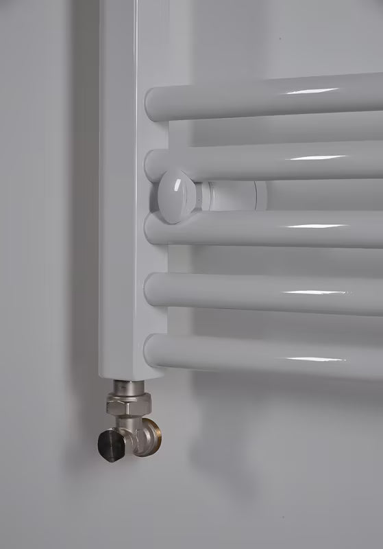 Biały kombinowany rurowy grzejnik łazienkowy Thermal Trend KDO 45x185 cm do łazienki.
