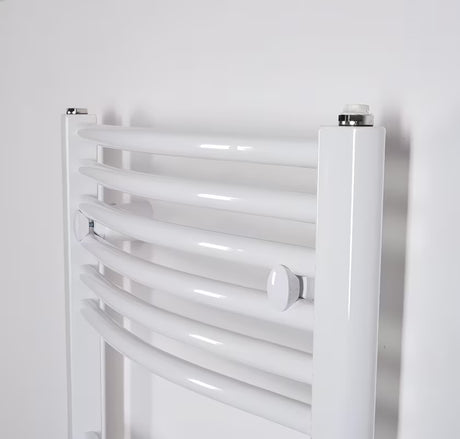 Biały elektryczny grzejnik rurowy grzejnik łazienkowy Thermal Trend KDOE 750x1680 mm z grzałką 700 W