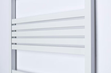 Biały elektryczny grzejnik łazienkowy Thermal Trend KH Economy 120x60 cm z termostatem KTX 4 i wyświetlaczem LED.