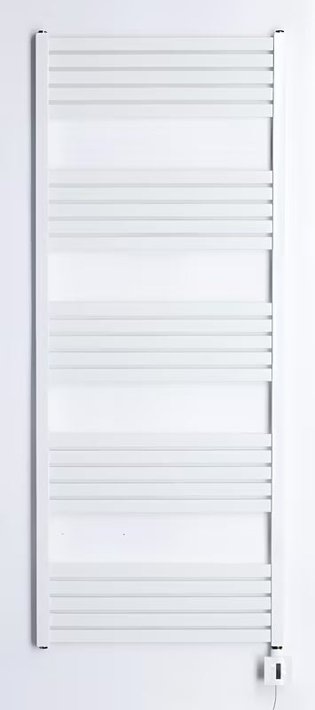 Biały elektryczny grzejnik łazienkowy Thermal Trend KH Economy 60x150 cm z termostatem KTX i niebieskim wyświetlaczem LED.